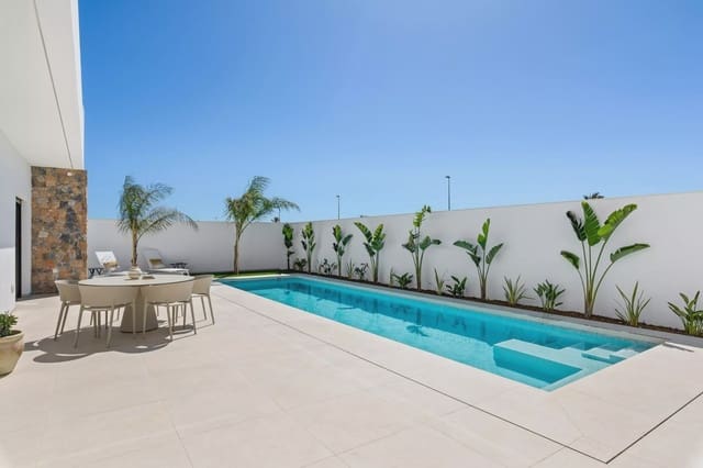 3 slaapkamer Villa te koop in Las Lomas de Rame - Bahía Bella, Los Alcázares met zwembad garage - € 689.900 (Ref: 9496477)