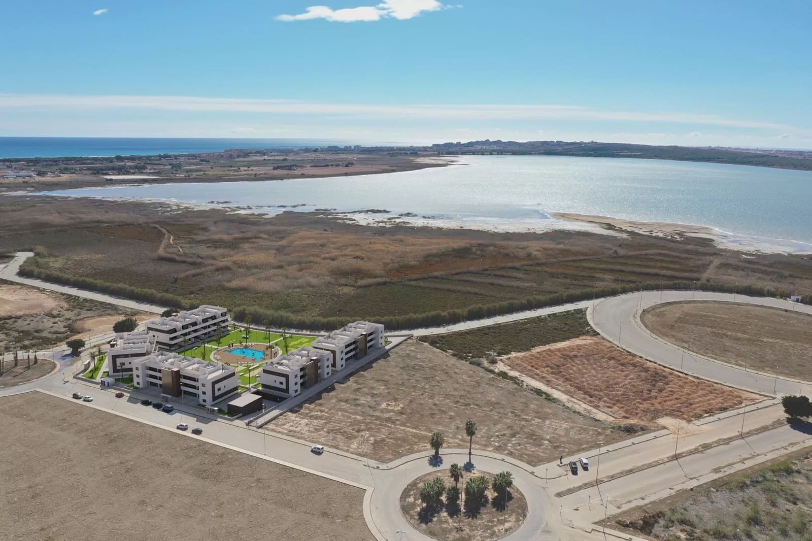2 soverom Leilighet til salgs i Guardamar del Segura med svømmebasseng garasje - € 222 000 (Ref: 9523355)