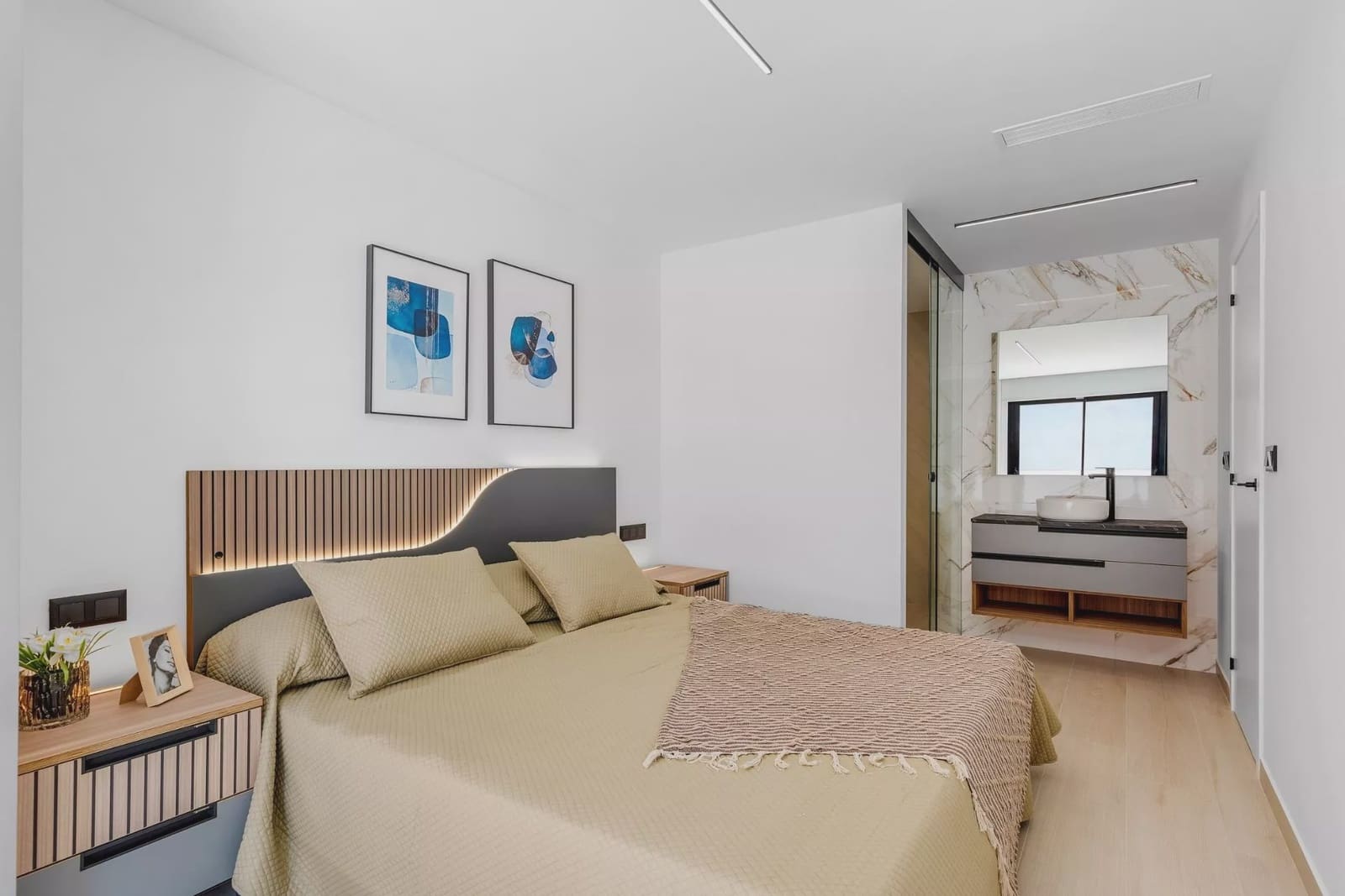 2 soverom Leilighet til salgs i Guardamar del Segura med svømmebasseng garasje - € 222 000 (Ref: 9523355)