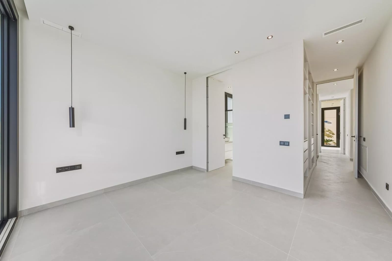 4 bedroom Villa for sale in Polop with pool - € 970,000 (Ref: 9638882)