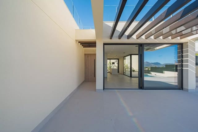 4 soveværelse Villa til salg i Polop med swimmingpool - € 970.000 (Ref: 9638882)