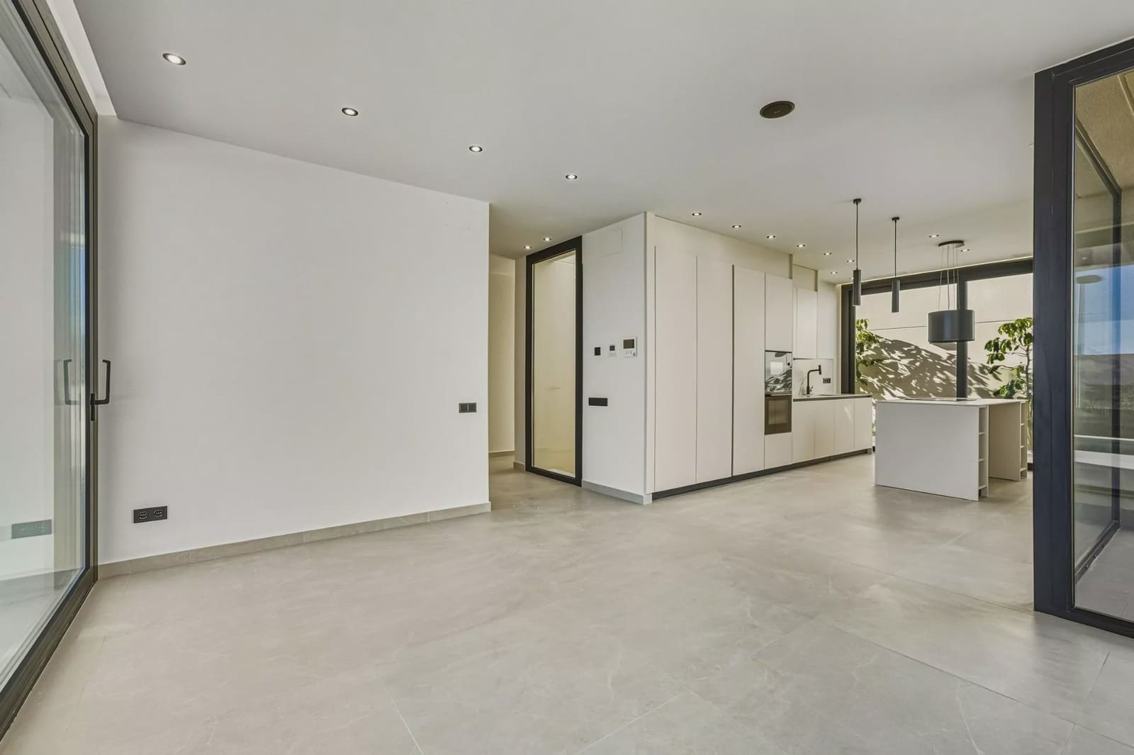 4 bedroom Villa for sale in Polop with pool - € 970,000 (Ref: 9638882)