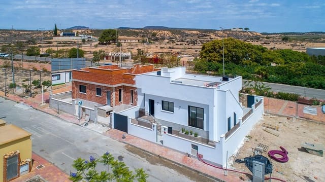 3 bedroom Villa for sale in Sucina, Murcia city with pool garage - € 359,900 (Ref: 9638883)