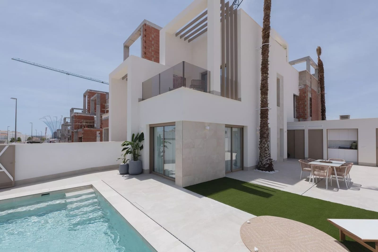 3 soveværelse Villa til salg i Los Alcazares med swimmingpool garage - € 645.000 (Ref: 9665407)