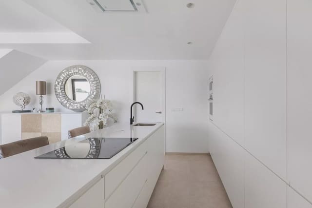 2 makuuhuone Huvila myytävänä paikassa Las Lomas de Rame - Bahía Bella, Los Alcázares mukana uima-altaan 
autotalli - 439 000 € (Ref: 9724998)