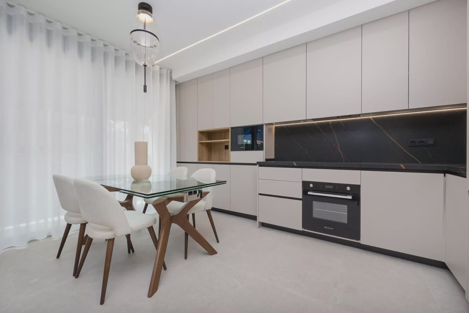 2 bedroom Apartment for sale in Guardamar del Segura with pool - € 253,000 (Ref: 9782295)