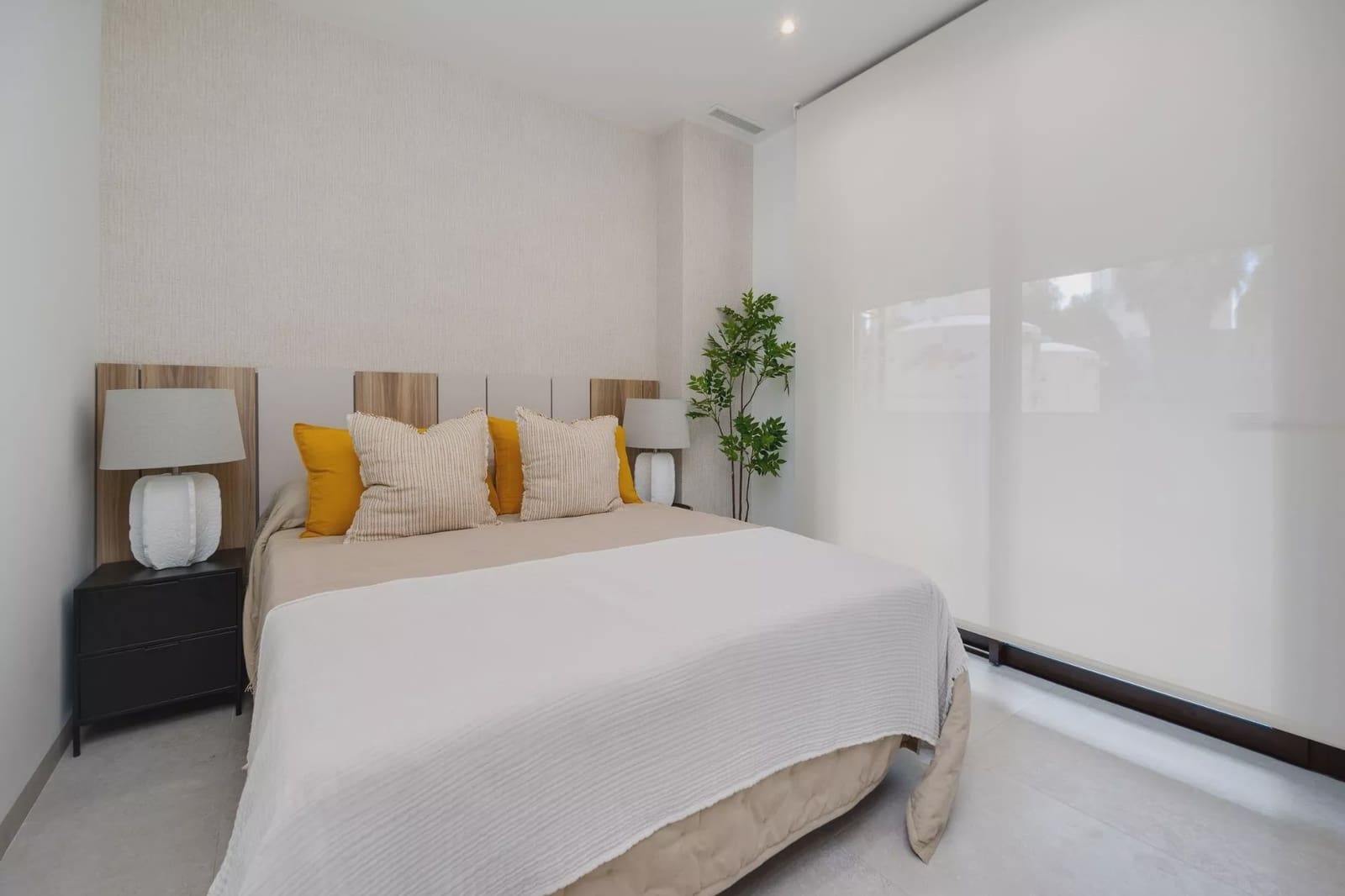 2 bedroom Apartment for sale in Guardamar del Segura with pool - € 253,000 (Ref: 9782295)