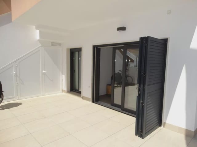 Bungalow de 2 habitaciones en Pilar de la Horadada ciudad, Pilar de la Horadada en venta con piscina garaje - 245.000 € (Ref: 9831113)