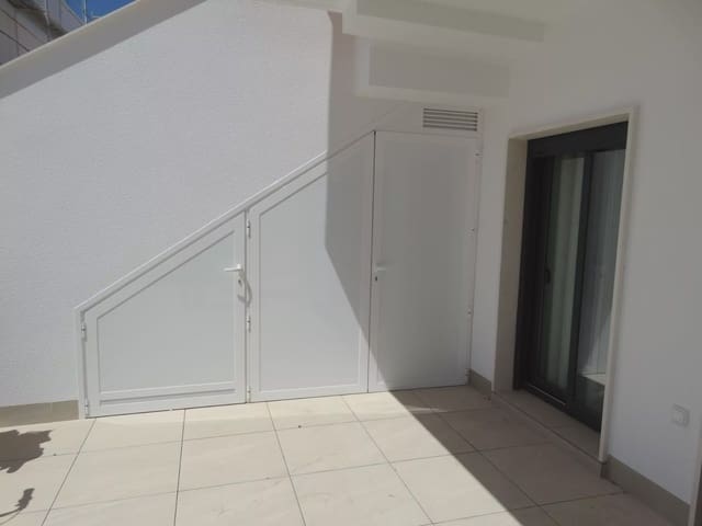 Bungalow de 2 habitaciones en Pilar de la Horadada ciudad, Pilar de la Horadada en venta con piscina garaje - 245.000 € (Ref: 9831113)