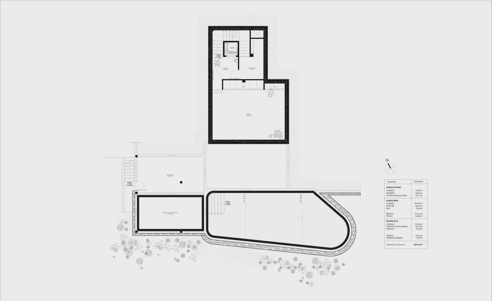 4 bedroom Villa for sale in Altea with pool - € 3,450,000 (Ref: 9833513)