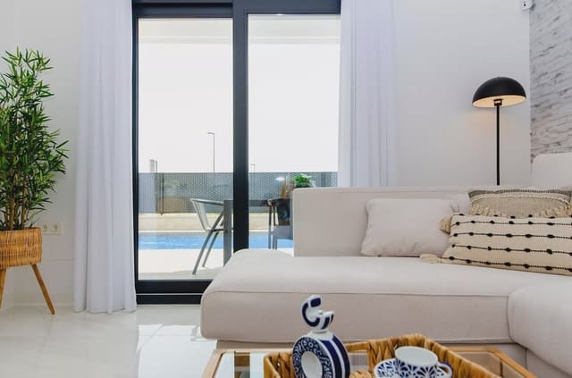 3 soveværelse Semi-Rækkehus til salg i Desamparados - Hurchillo - Torremendo, Orihuela med swimmingpool garage - € 395.000 (Ref: 9866813)