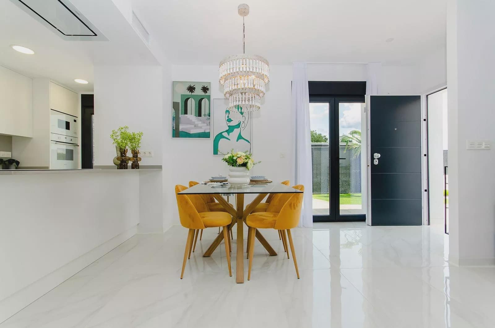 3 soverom Kjedet enebolig til salgs i Orihuela med svømmebasseng garasje - € 395 000 (Ref: 9866813)