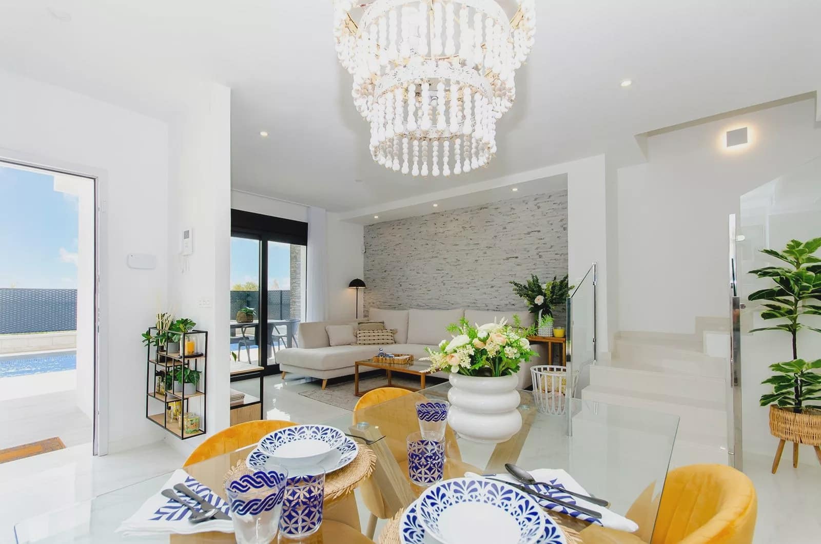 3 soverom Kjedet enebolig til salgs i Orihuela med svømmebasseng garasje - € 395 000 (Ref: 9866813)