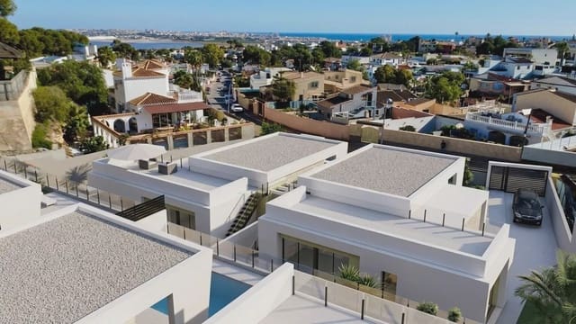 3 chambre Villa/Maison à vendre à Los Balcones - Los Altos, Torrevieja avec piscine - 700 000 € (Ref: 9879518)