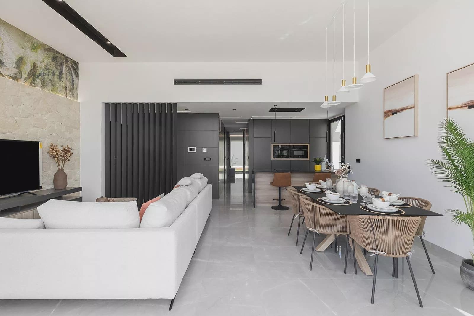 3 bedroom Villa for sale in Torrevieja with pool - € 700,000 (Ref: 9879518)