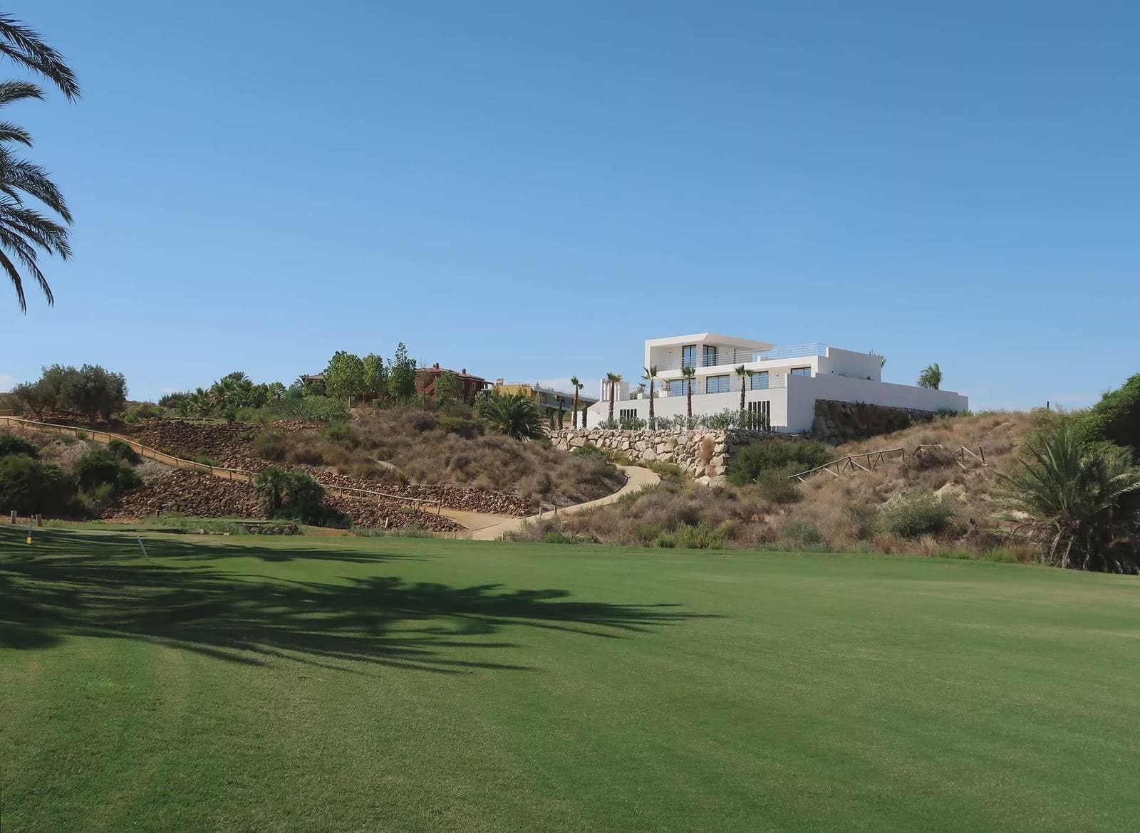 Chalet de 3 habitaciones en Valle del Este en venta - 850.000 € (Ref: 9908844)