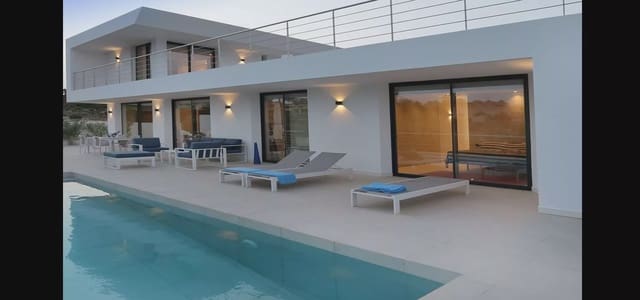 Chalet de 3 habitaciones en Valle del Este, Vera en venta - 850.000 € (Ref: 9908844)