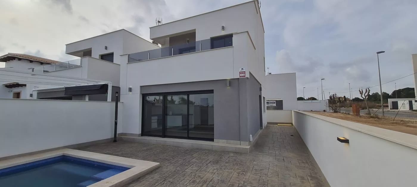 3 bedroom Villa for sale in Orihuela Costa with pool garage - € 539,900 (Ref: 9909373)