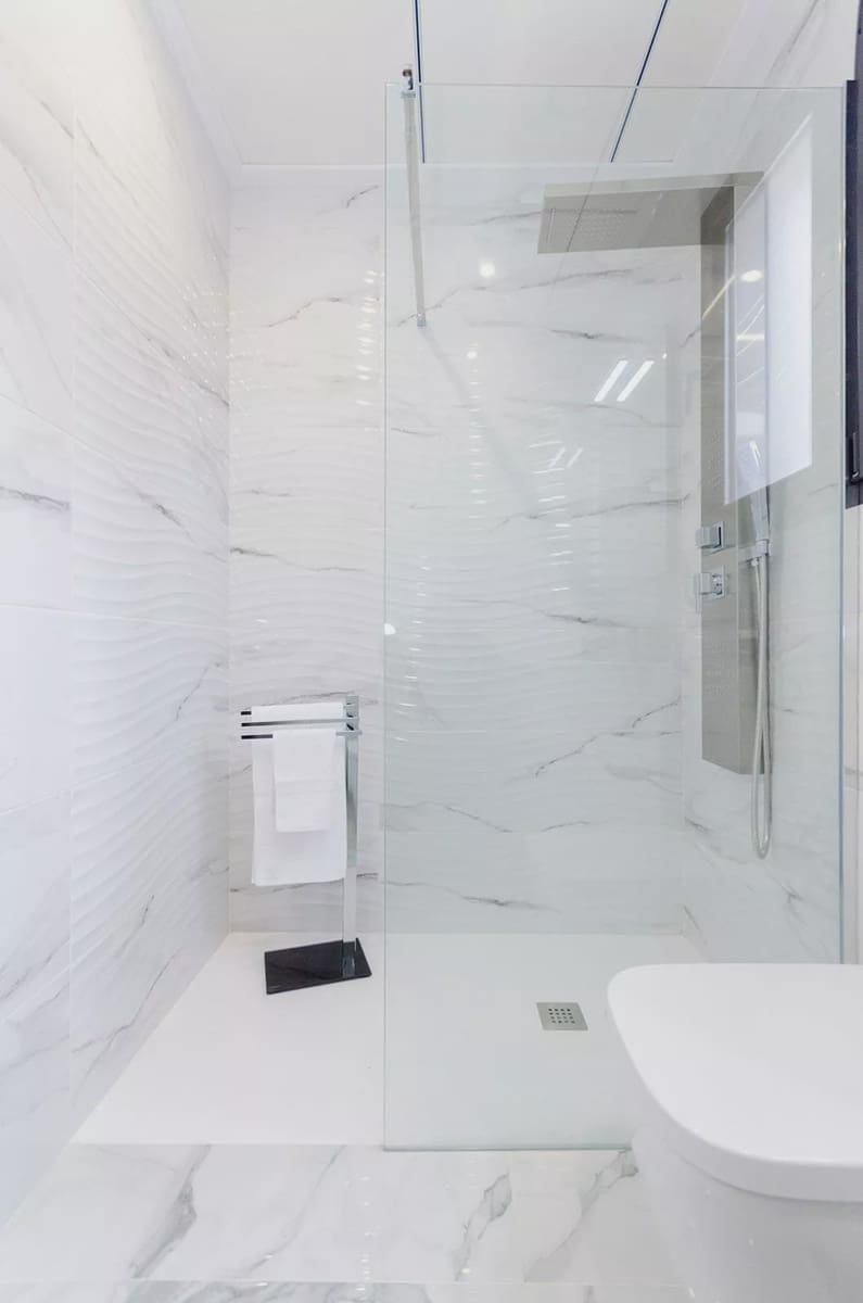 3 soverom Villa til salgs i Torrevieja med svømmebasseng garasje - € 424 000 (Ref: 9909379)