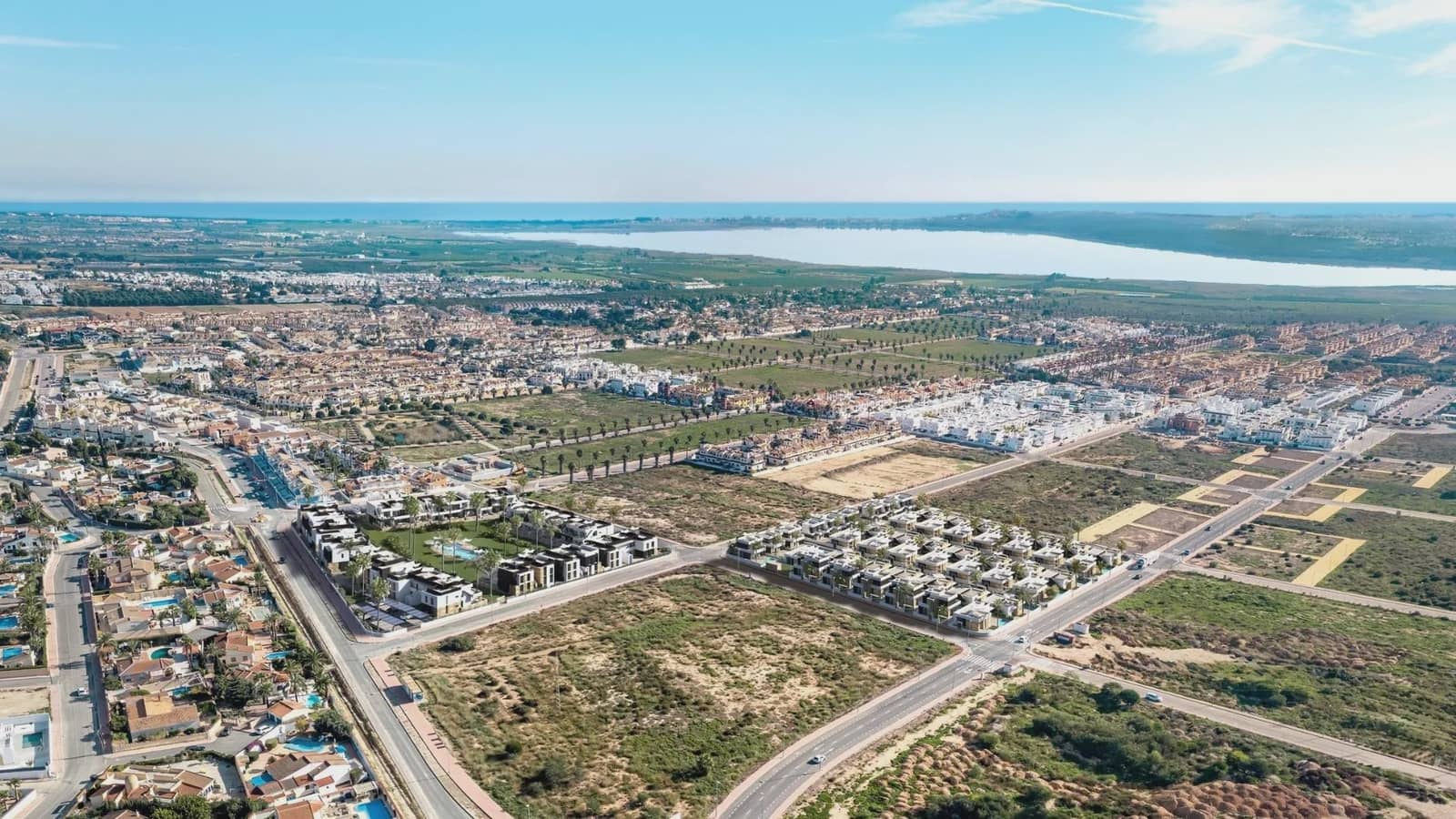 3 soveværelse Villa til salg i Ciudad Quesada med swimmingpool garage - € 588.000 (Ref: 9909393)