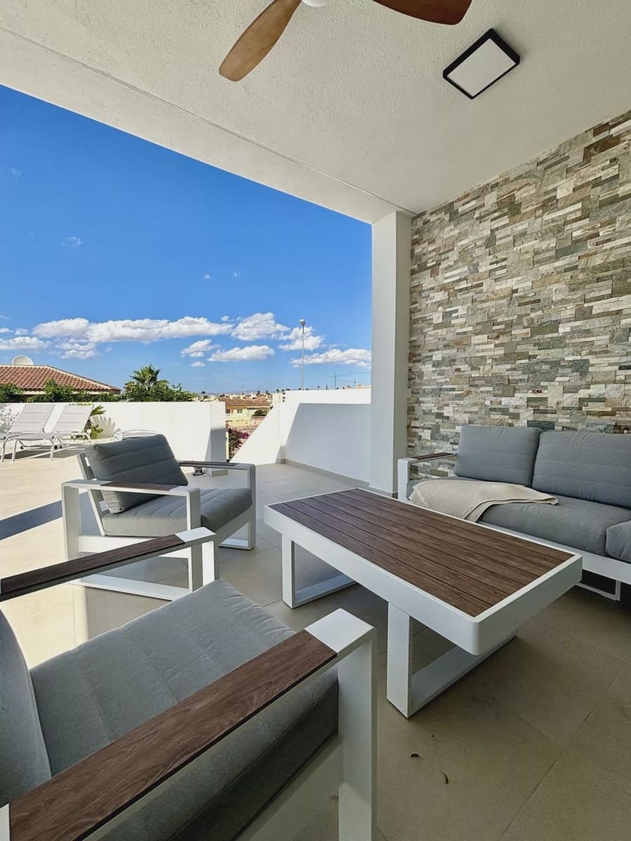 3 soveværelse Villa til salg i Benijofar med swimmingpool - € 589.000 (Ref: 9909398)
