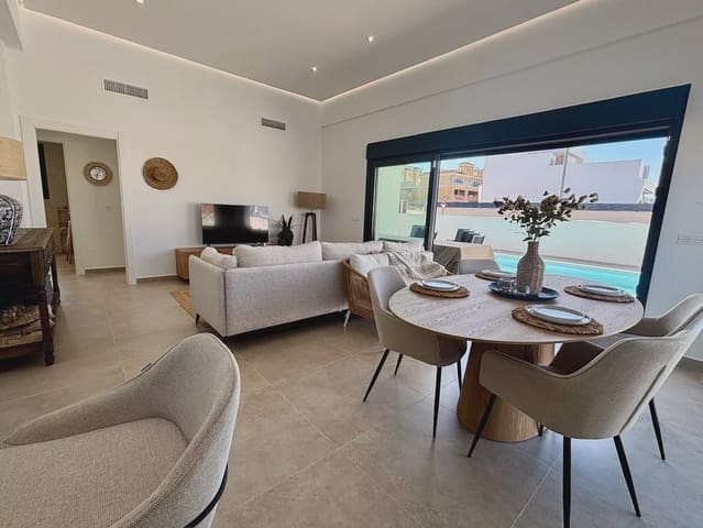 Chalet de 3 habitaciones en Rafal en venta con piscina garaje - 415.000 € (Ref: 9909399)