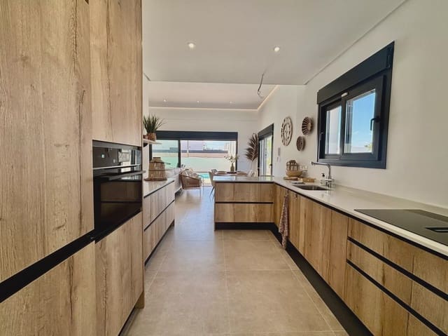 Chalet de 3 habitaciones en Rafal en venta con piscina garaje - 415.000 € (Ref: 9909399)