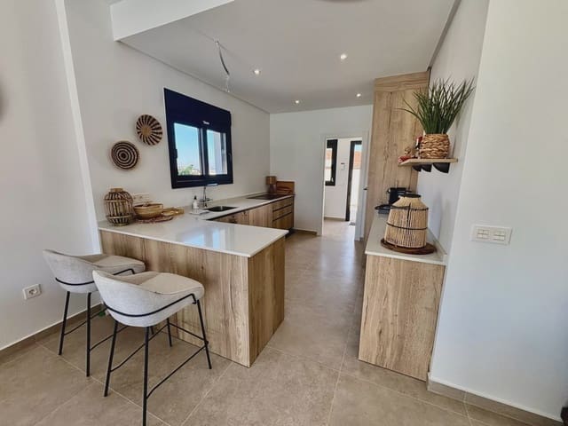 Chalet de 3 habitaciones en Rafal en venta con piscina garaje - 415.000 € (Ref: 9909399)