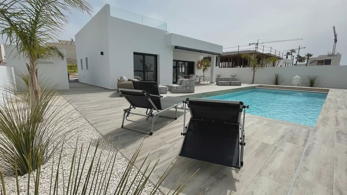 3 quarto Moradia para venda em Rafal com piscina garagem - 415 000 € (Ref: 9909399)