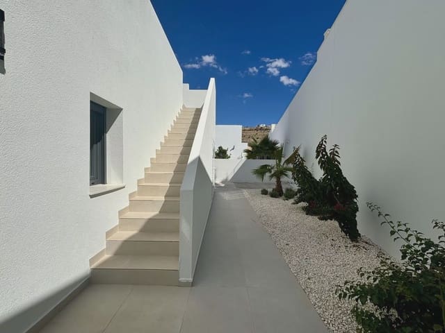 3 sypialnia Willa na sprzedaż w Ciudad Quesada, Rojales z basenem garażem - 504 000 € (Ref: 9909400)