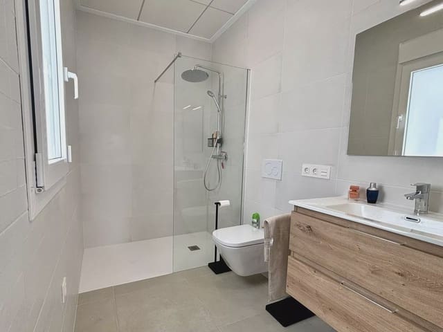 3 sypialnia Willa na sprzedaż w Ciudad Quesada, Rojales z basenem garażem - 504 000 € (Ref: 9909400)
