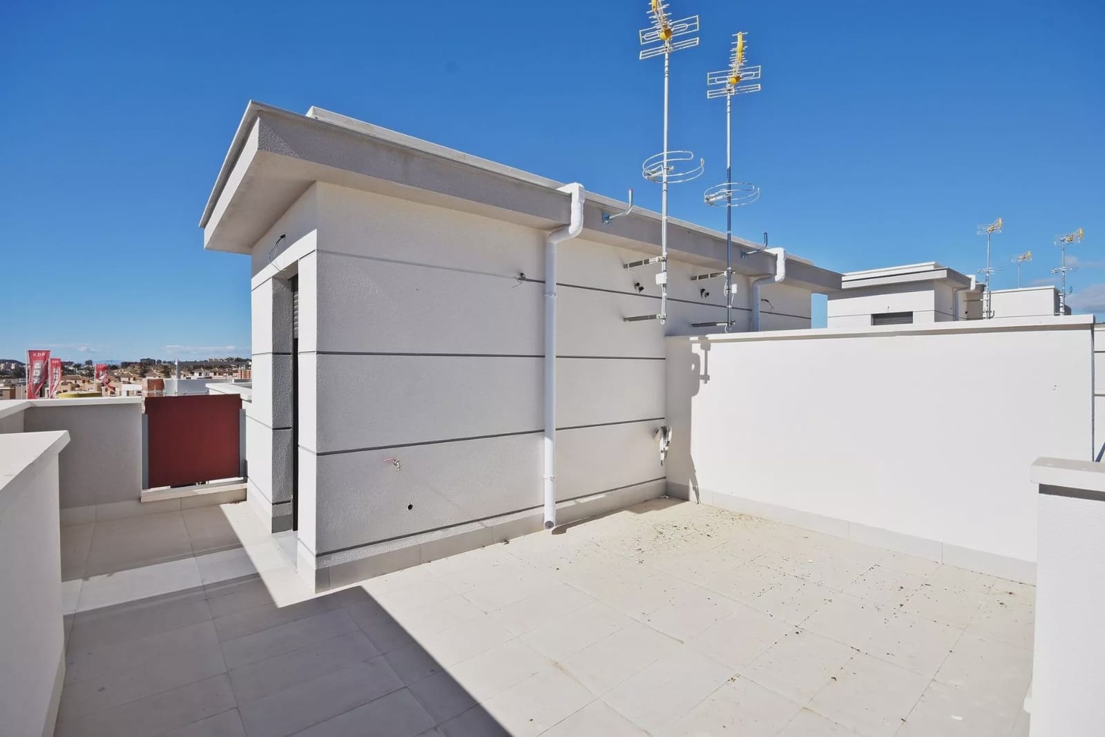 3 soverom Kjedet enebolig til salgs i Alamillo med svømmebasseng garasje - € 298 000 (Ref: 9909416)