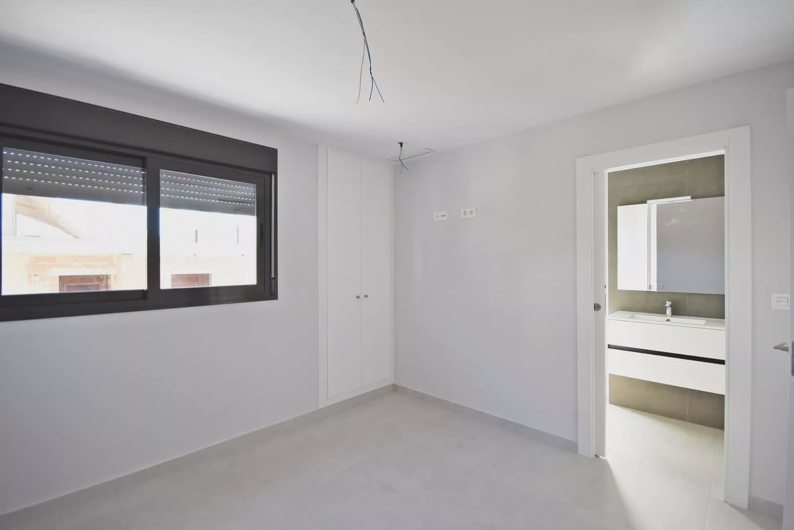 3 soverom Kjedet enebolig til salgs i Alamillo med svømmebasseng garasje - € 298 000 (Ref: 9909416)