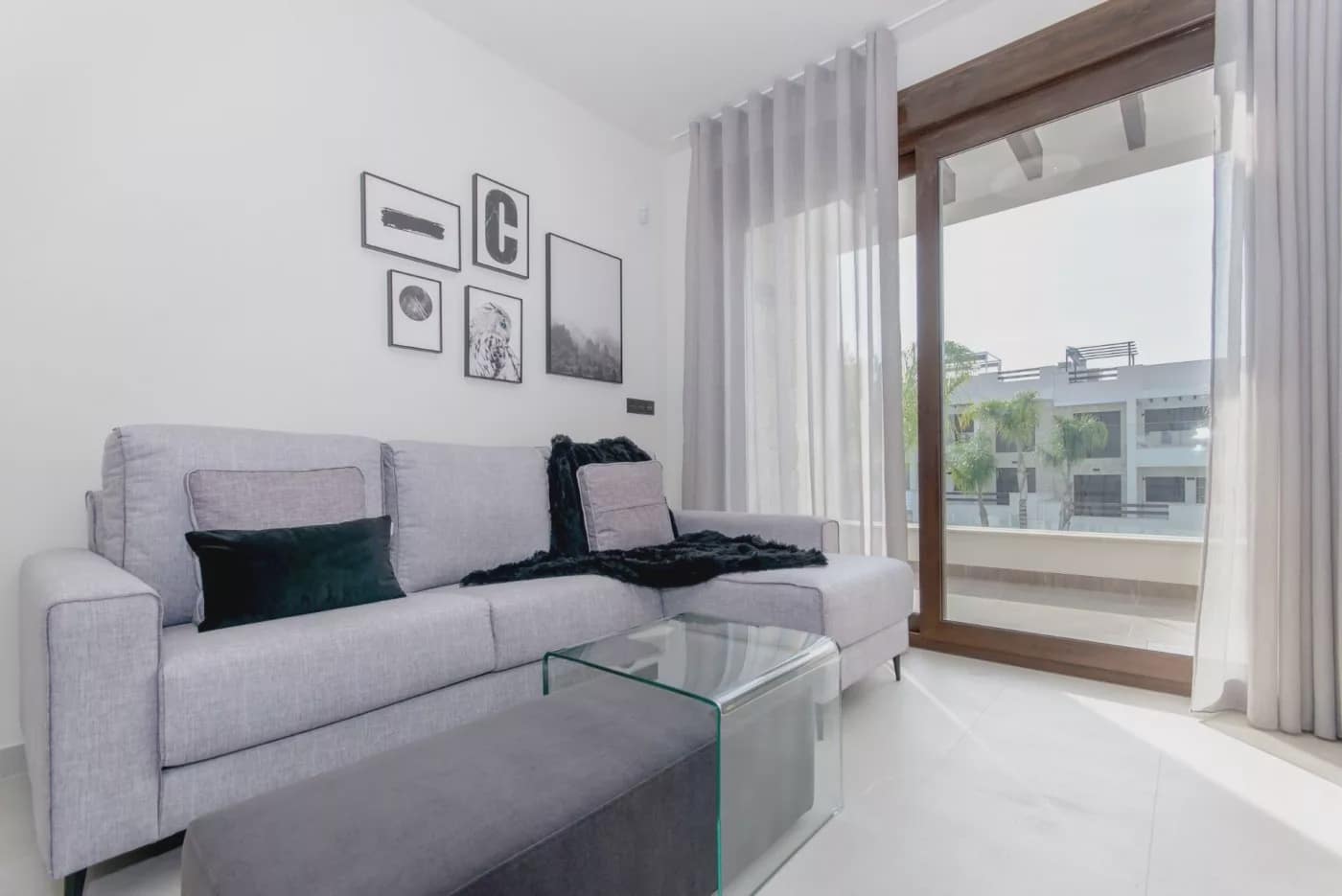 2 makuuhuone Bungalow myytävänä paikassa Torrevieja mukana uima-altaan - 320 000 € (Ref: 9940430)
