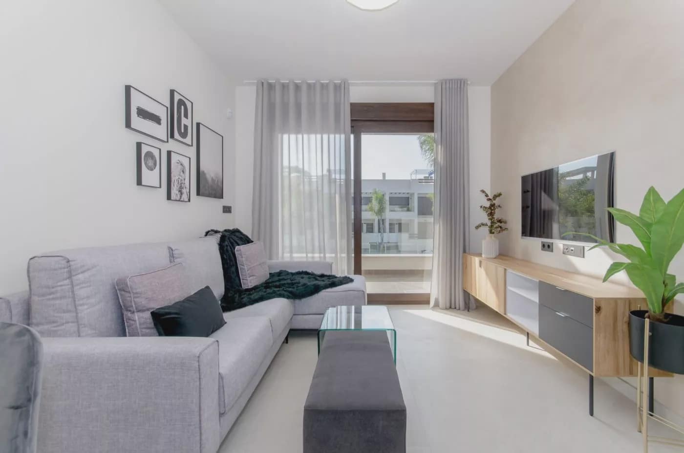 3 bedroom Bungalow for sale in Torrevieja with pool - € 330,000 (Ref: 9940431)