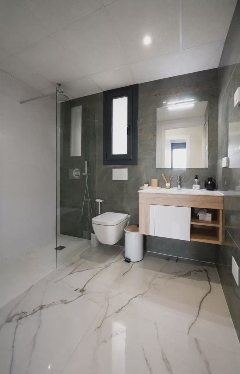 Bungalow de 2 habitaciones en Rojales en venta con piscina garaje - 339.000 € (Ref: 9940439)