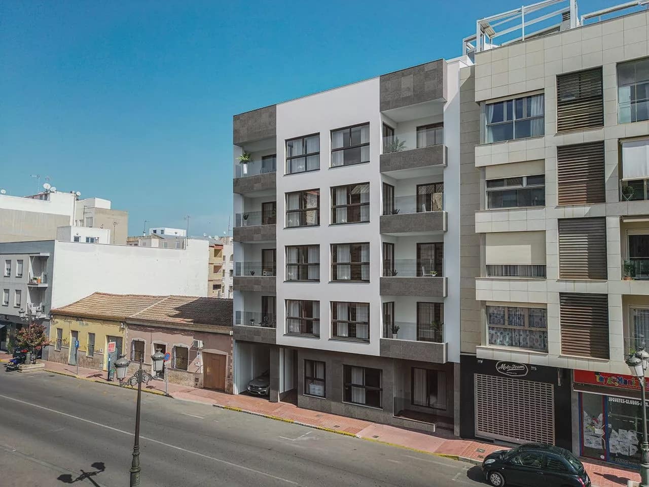 3 soverom Leilighet til salgs i Guardamar del Segura med svømmebasseng garasje - € 399 500 (Ref: 9954856)