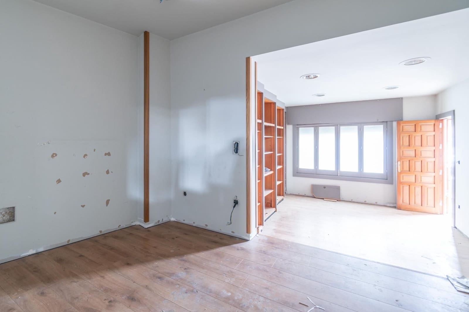 Kommersiell til salgs i Albolote - € 685 000 (Ref: 9534163)