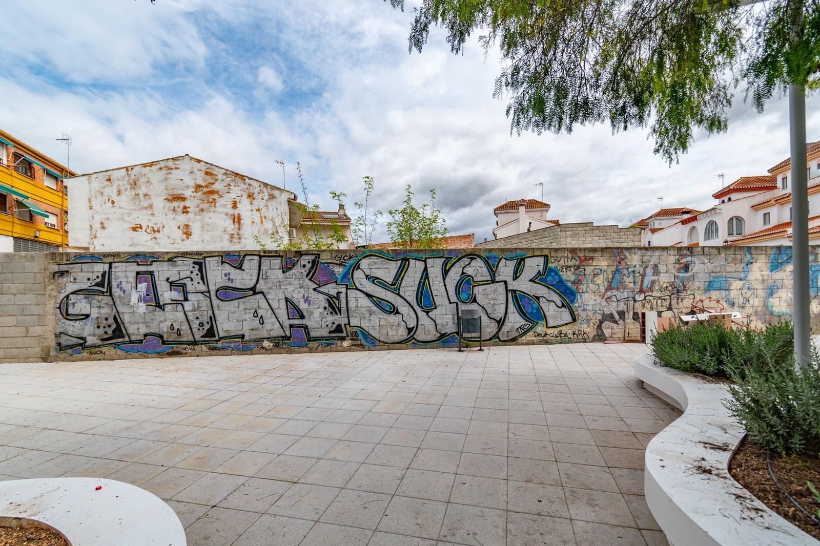 Kommersiell til salgs i Albolote - € 685 000 (Ref: 9534163)