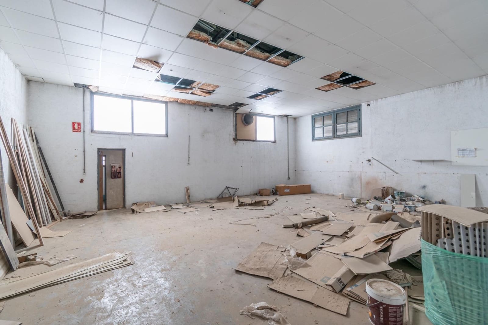 Kommersiell til salgs i Albolote - € 685 000 (Ref: 9534163)