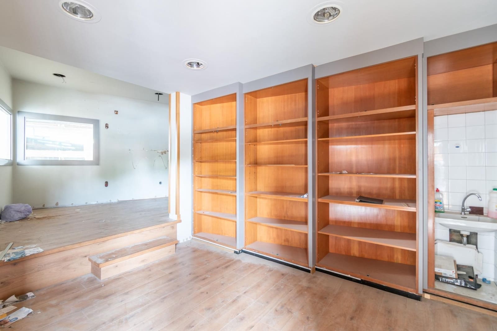 Kommersiell til salgs i Albolote - € 685 000 (Ref: 9534163)