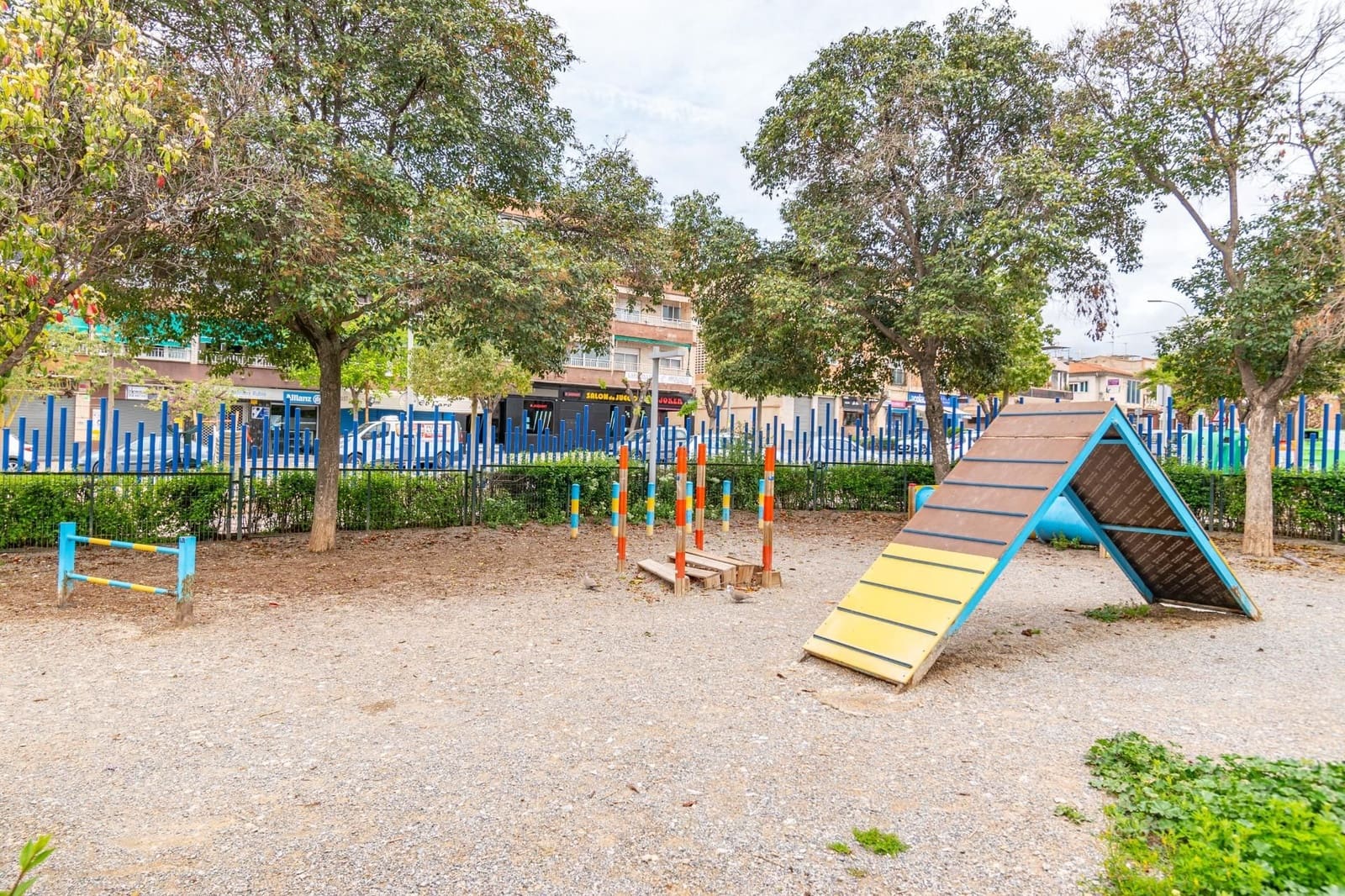 Kommersiell til salgs i Albolote - € 685 000 (Ref: 9534163)