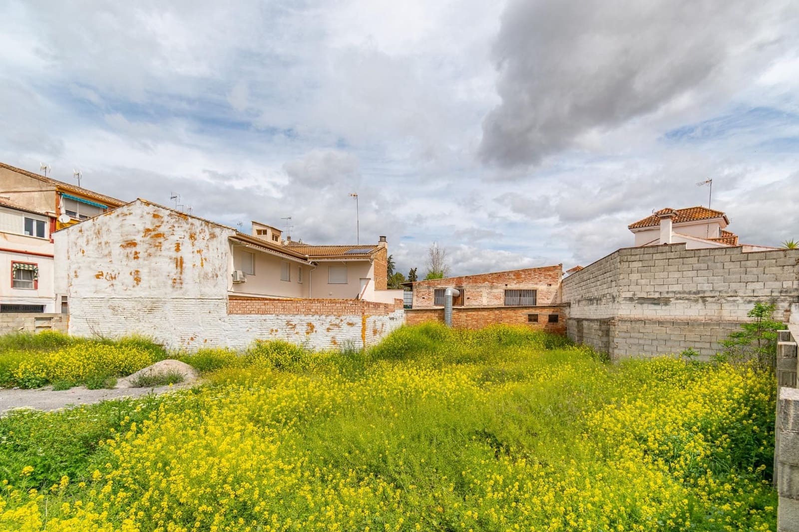 Kommersiell til salgs i Albolote - € 685 000 (Ref: 9534163)