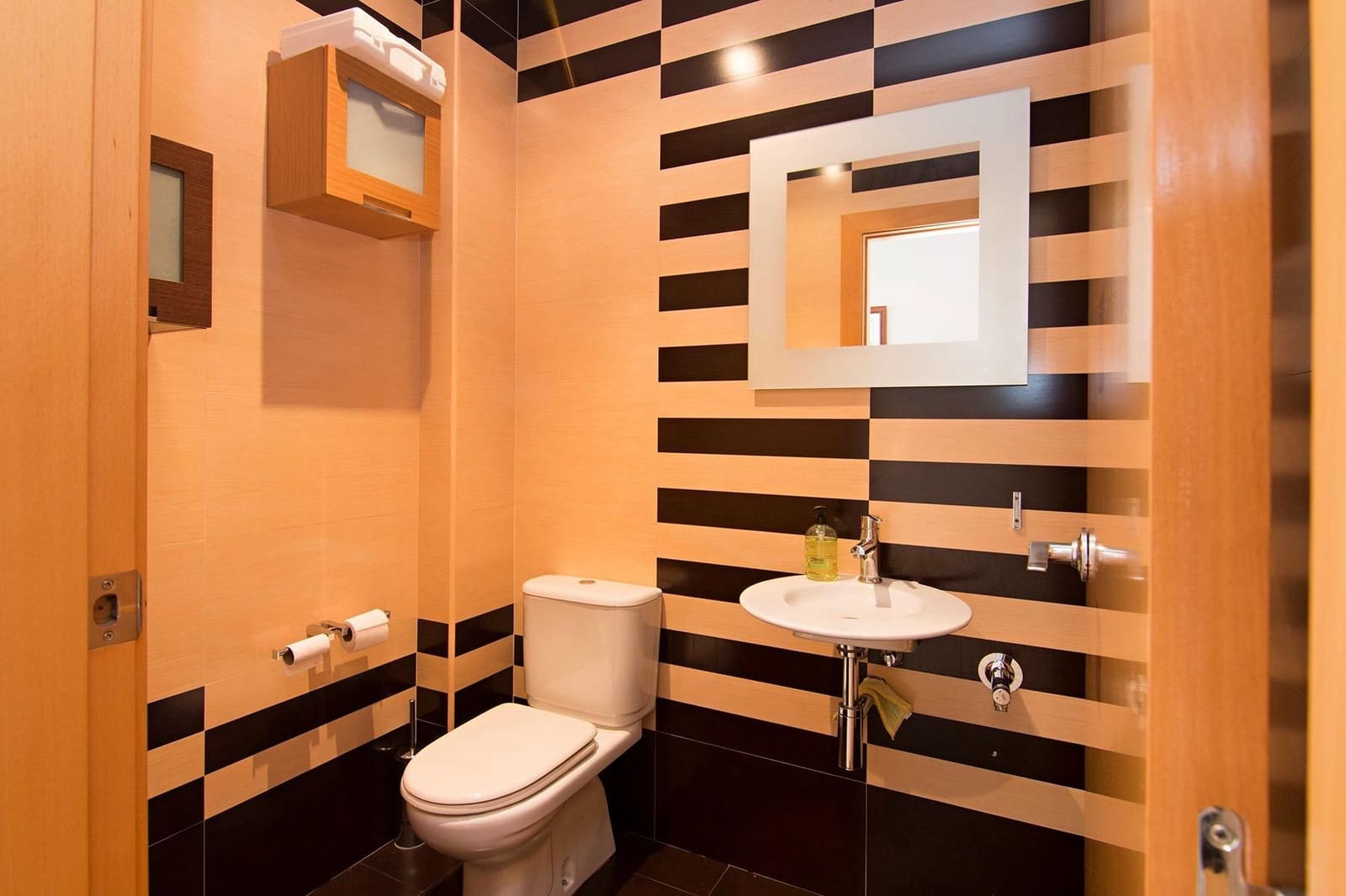 Commercial for sale in Pulianas - € 1,700,000 (Ref: 9534166)