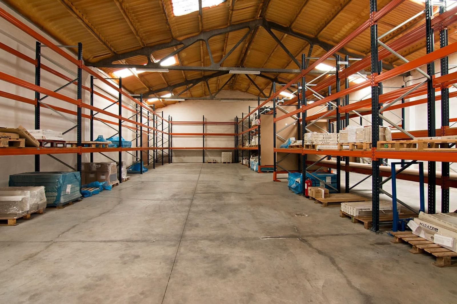 Commercial for sale in Pulianas - € 1,700,000 (Ref: 9534166)