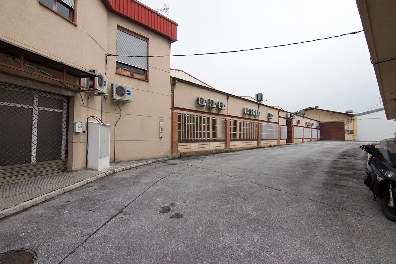 Commercial for sale in Pulianas - € 1,700,000 (Ref: 9534166)