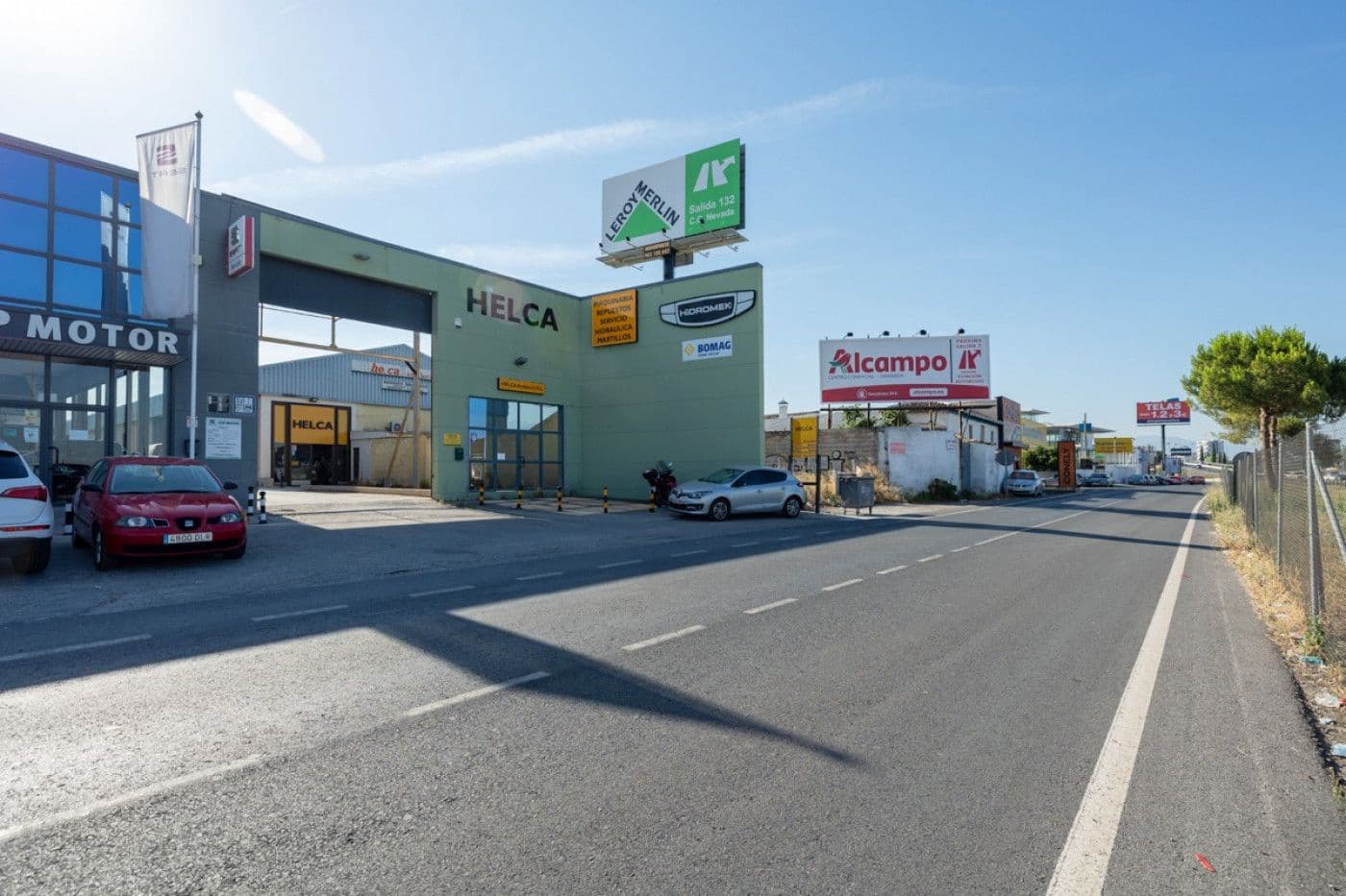 Kommersiell til salgs i Granada by - € 1 500 000 (Ref: 9534167)