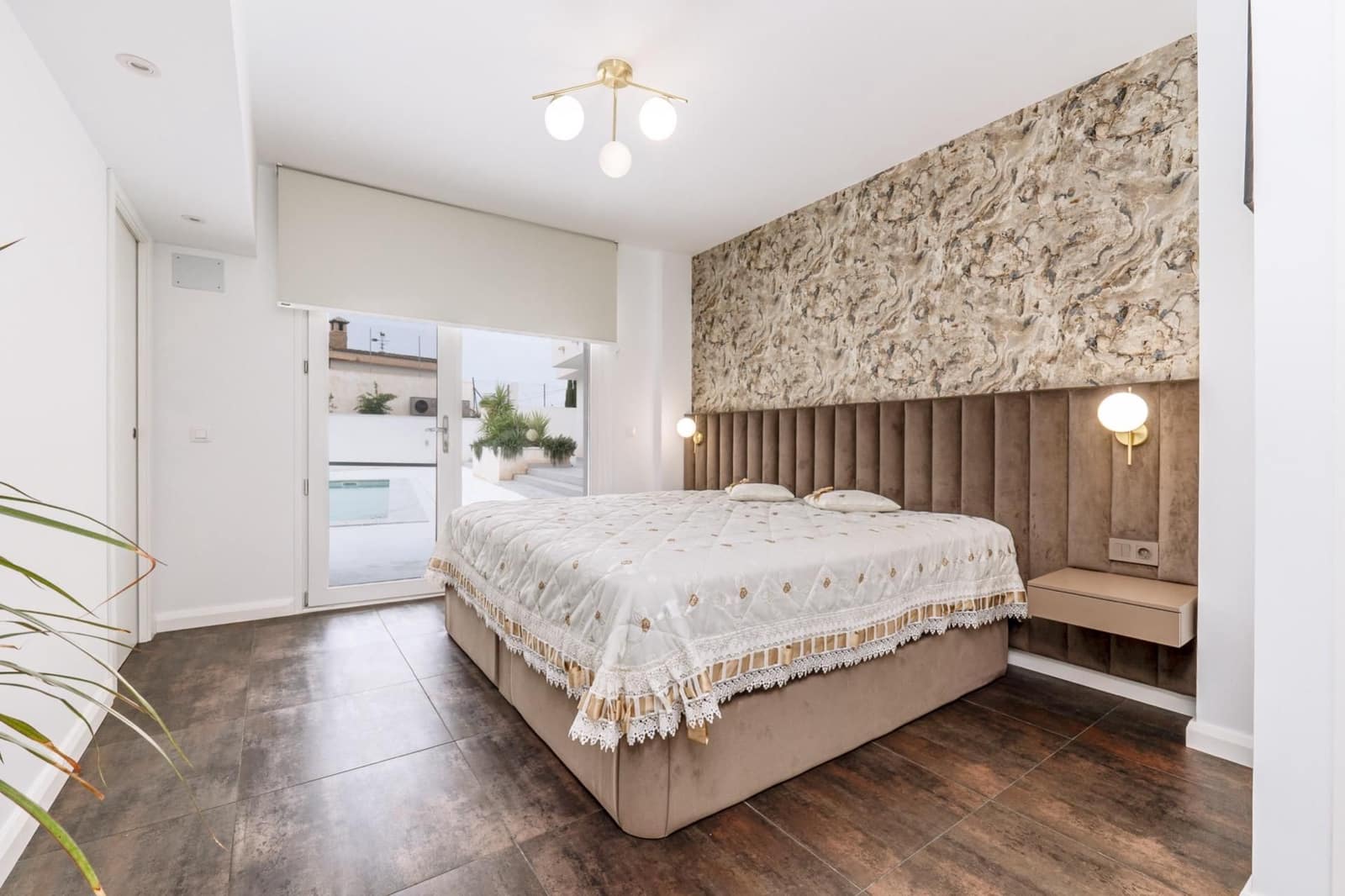 3 soveværelse Villa til salg i Otura med swimmingpool garage - € 749.000 (Ref: 9534169)