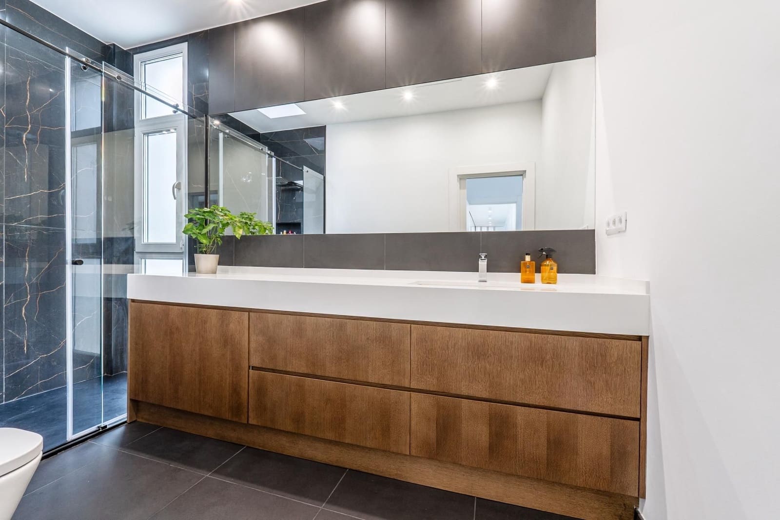 3 soveværelse Villa til salg i Otura med swimmingpool garage - € 749.000 (Ref: 9534169)