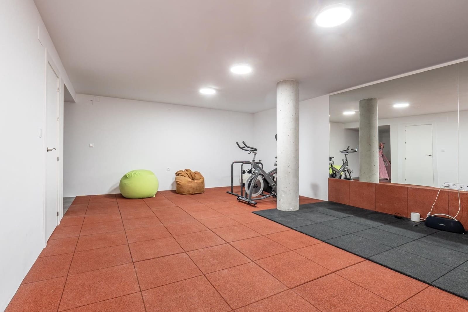 3 soveværelse Villa til salg i Otura med swimmingpool garage - € 749.000 (Ref: 9534169)